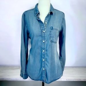 Mossimo Long Sleeved Denim Shirt (Women’s M)